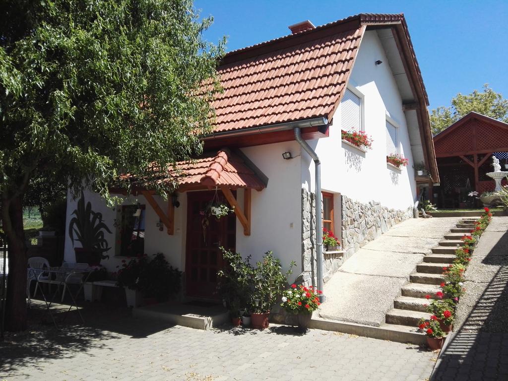 Sárvár Agave Apartman מראה חיצוני תמונה