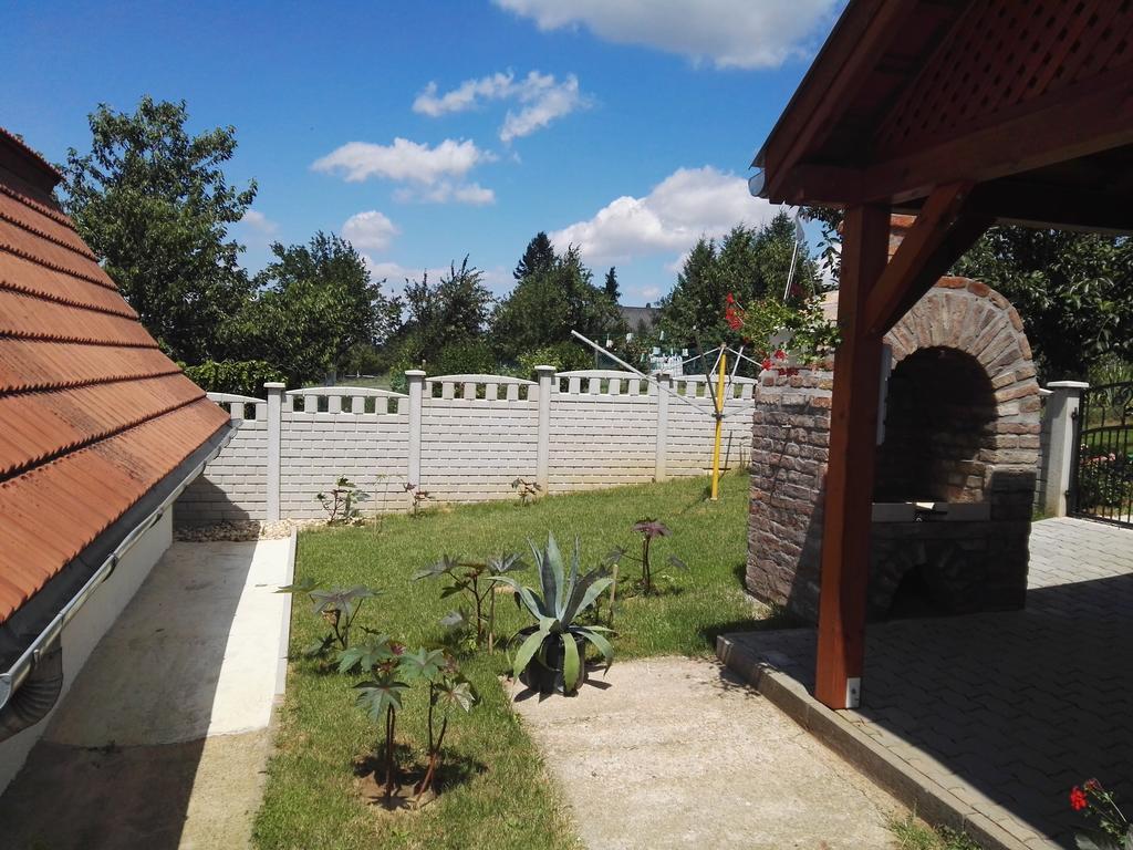 Sárvár Agave Apartman מראה חיצוני תמונה